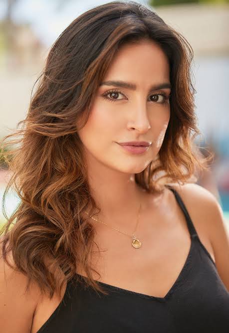 Diana Hoyos as María Clara González